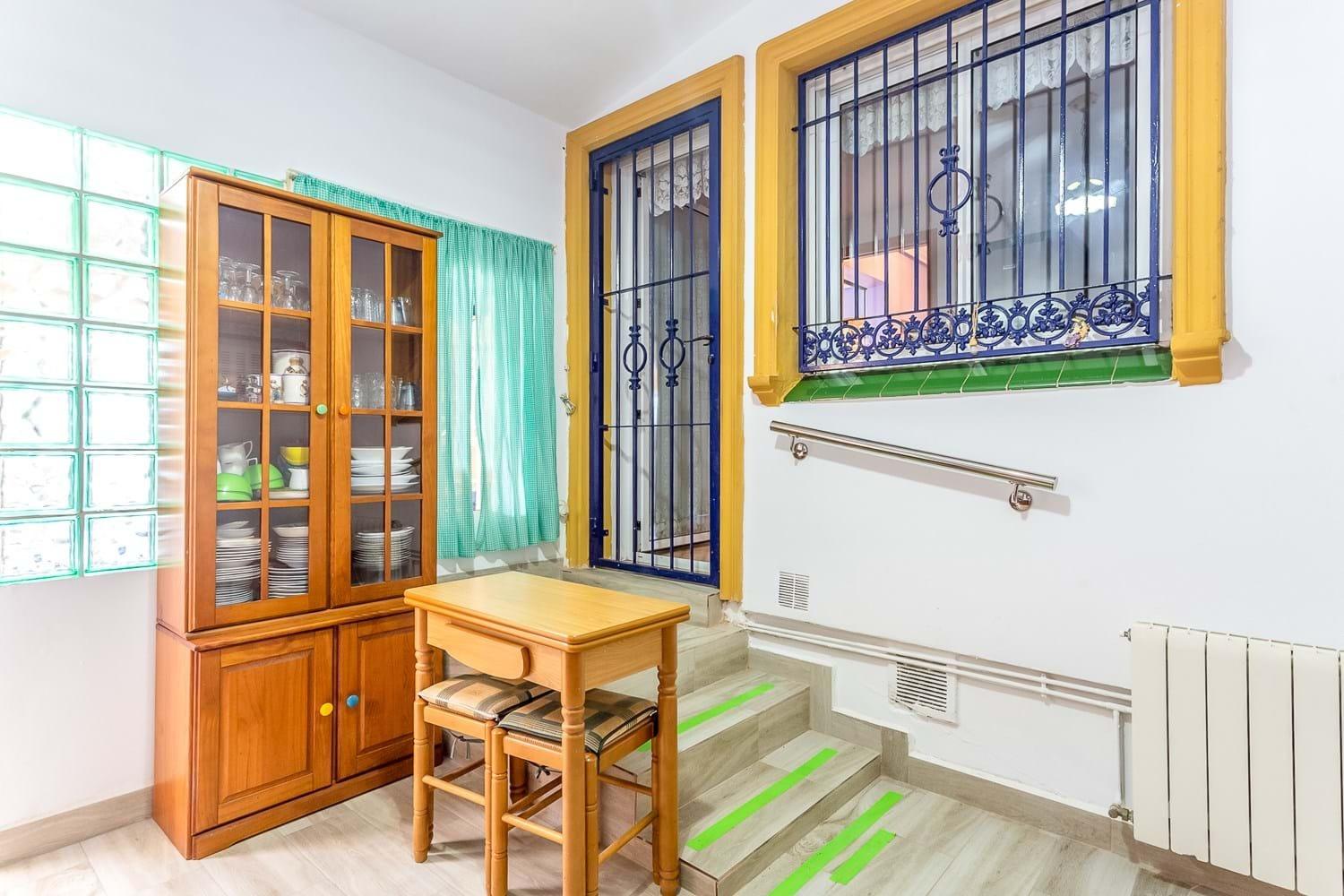 VILLA D’ANGLE INDIVIDUELLE AVEC GRAND TERRAIN À ORIHUELA COSTA
