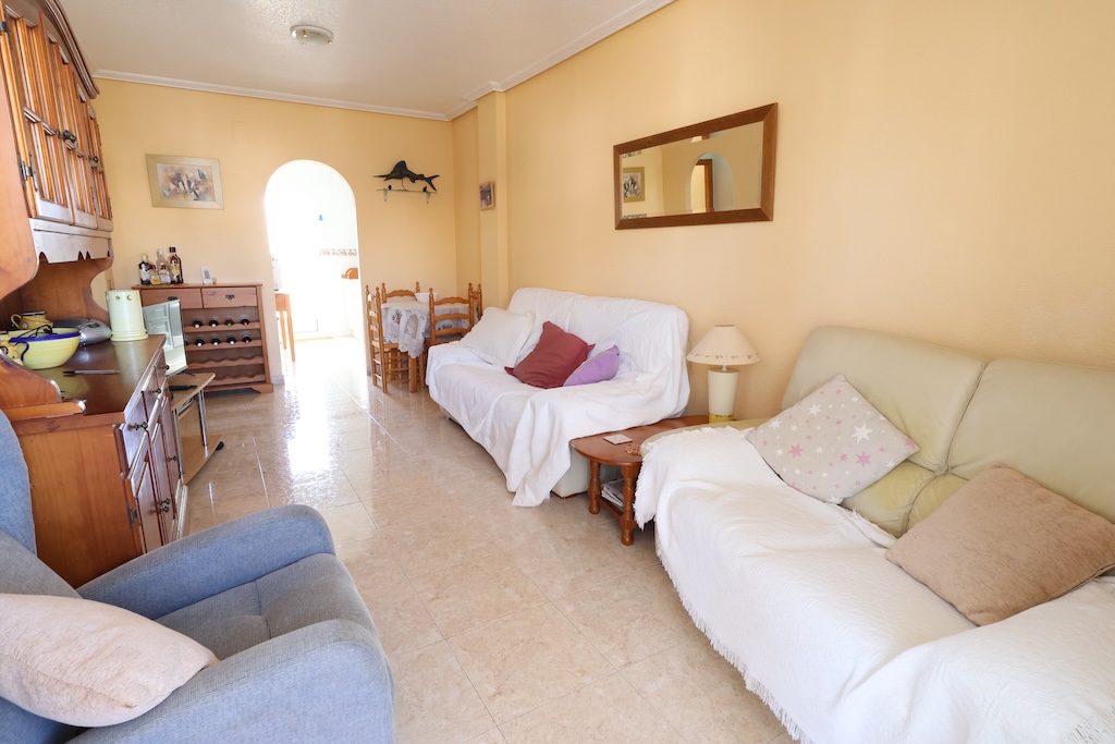 BUNGALOW AU DERNIER ÉTAGE AVEC SOLARIUM PRIVÉ ET PISCINE COMMUNE À LA REGIA