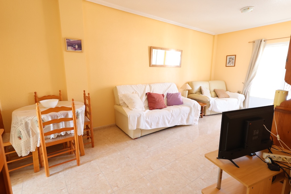 BUNGALOW AU DERNIER ÉTAGE AVEC SOLARIUM PRIVÉ ET PISCINE COMMUNE À LA REGIA