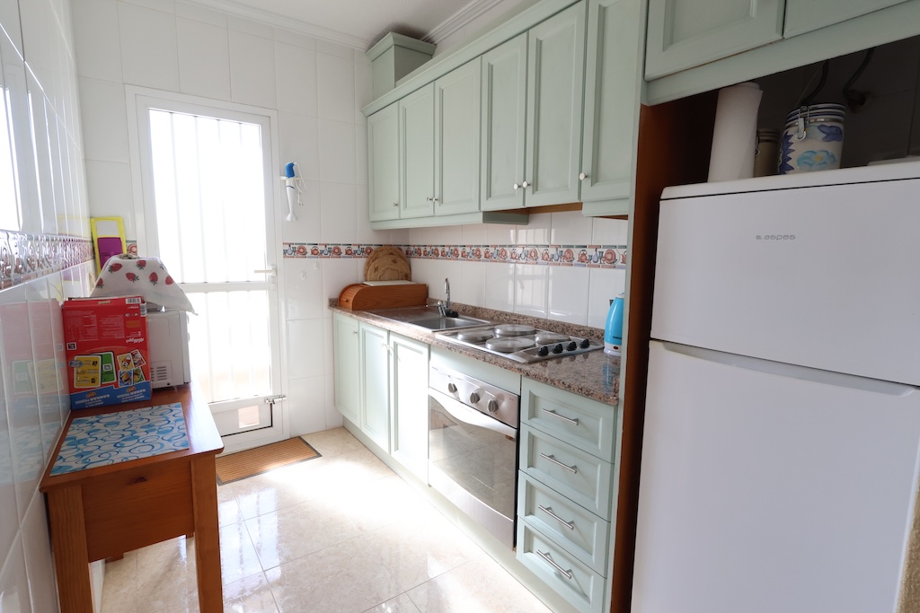 BUNGALOW AU DERNIER ÉTAGE AVEC SOLARIUM PRIVÉ ET PISCINE COMMUNE À LA REGIA