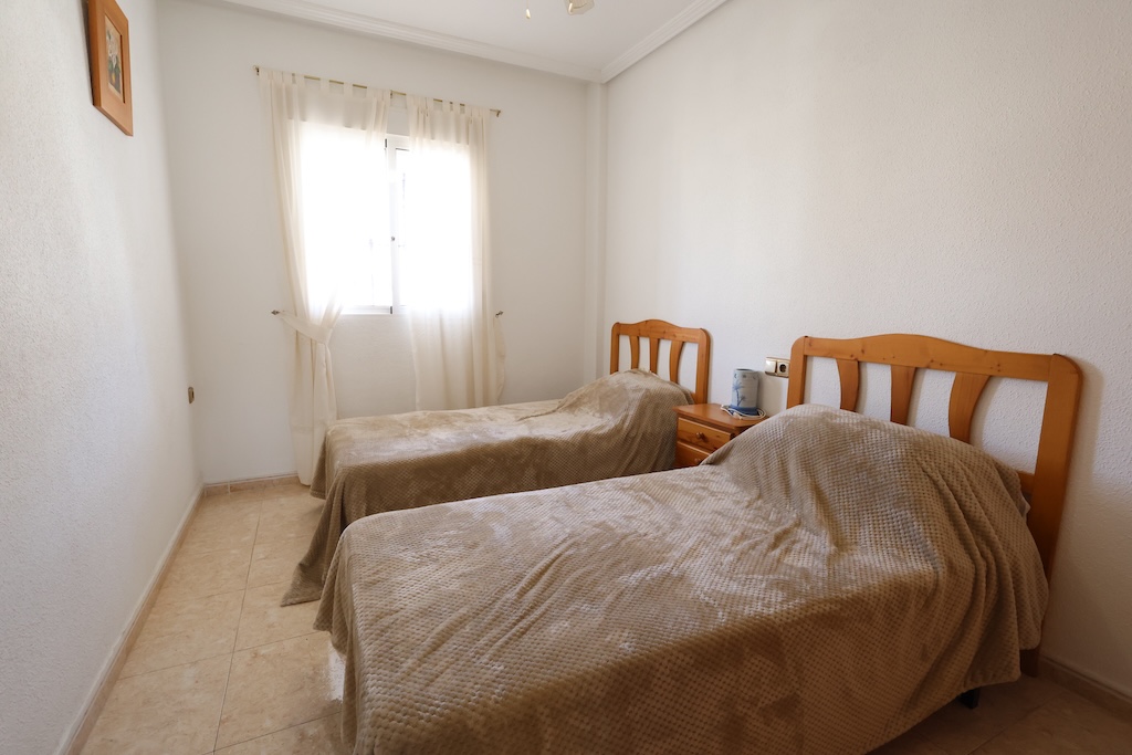 BUNGALOW AU DERNIER ÉTAGE AVEC SOLARIUM PRIVÉ ET PISCINE COMMUNE À LA REGIA