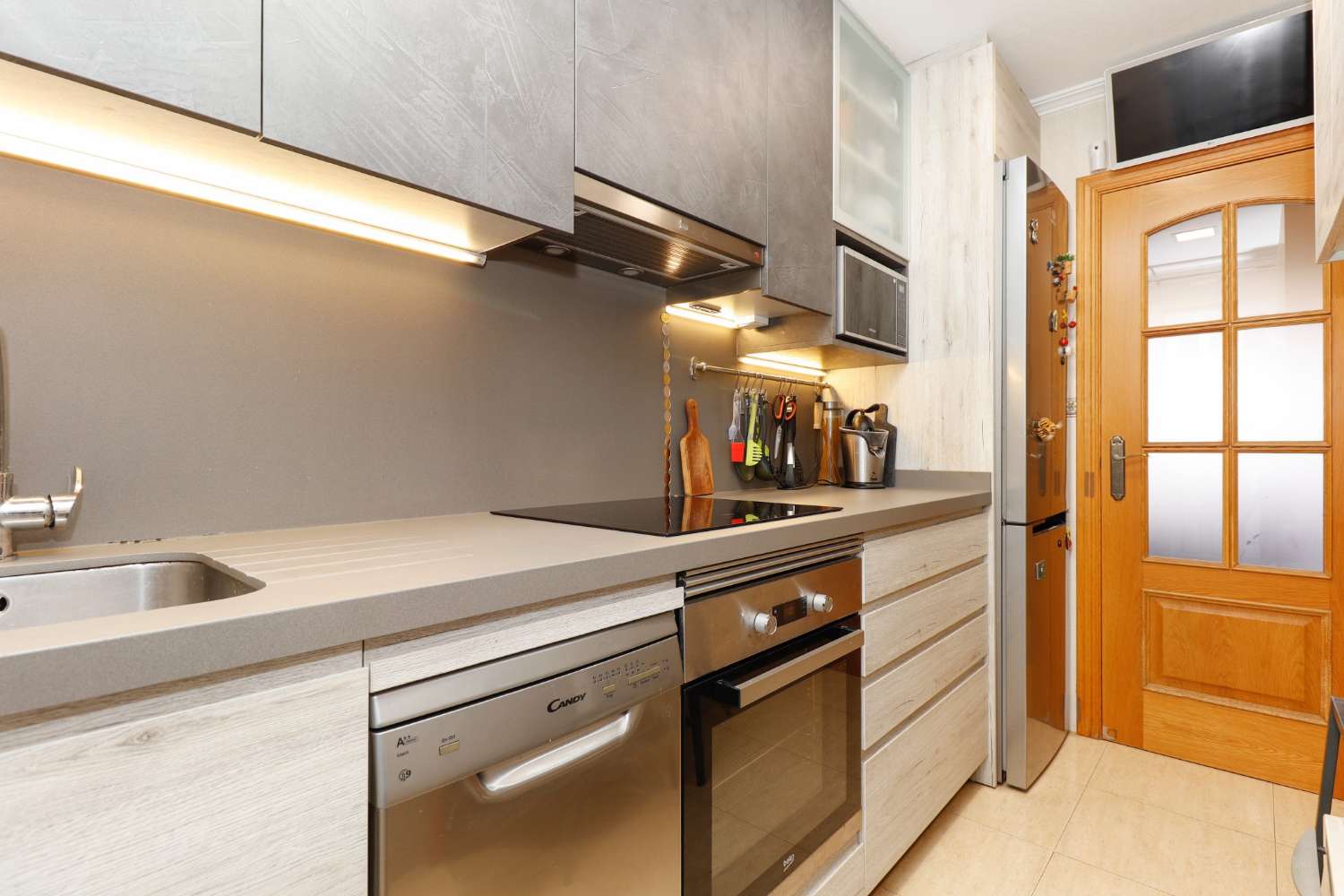 DÚPLEX DE 3 DORMITORIOS CON SOLÁRIUM PRIVADO Y TERRAZA EN RESIDENCIAL CON PISCINA