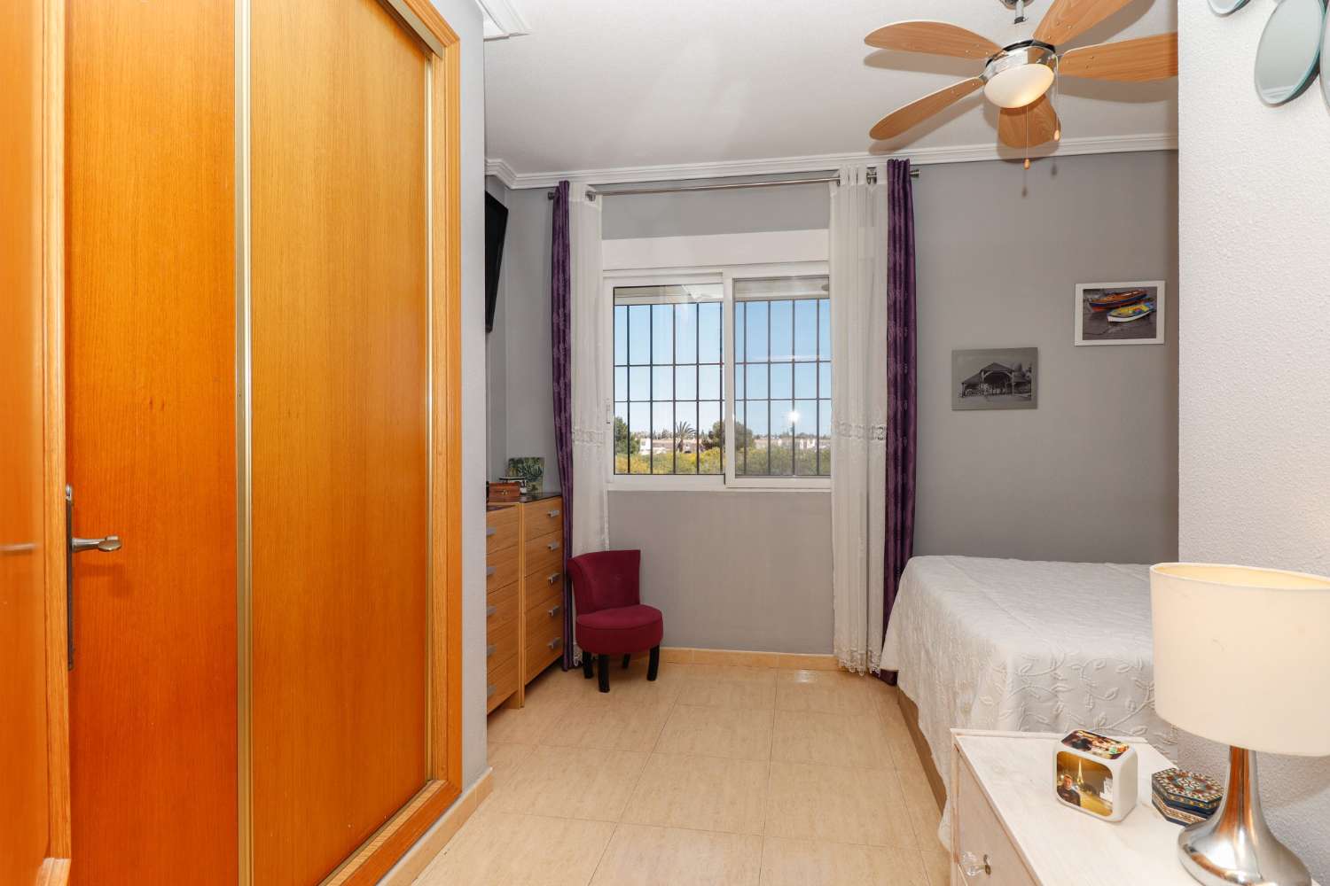 DÚPLEX DE 3 DORMITORIOS CON SOLÁRIUM PRIVADO Y TERRAZA EN RESIDENCIAL CON PISCINA