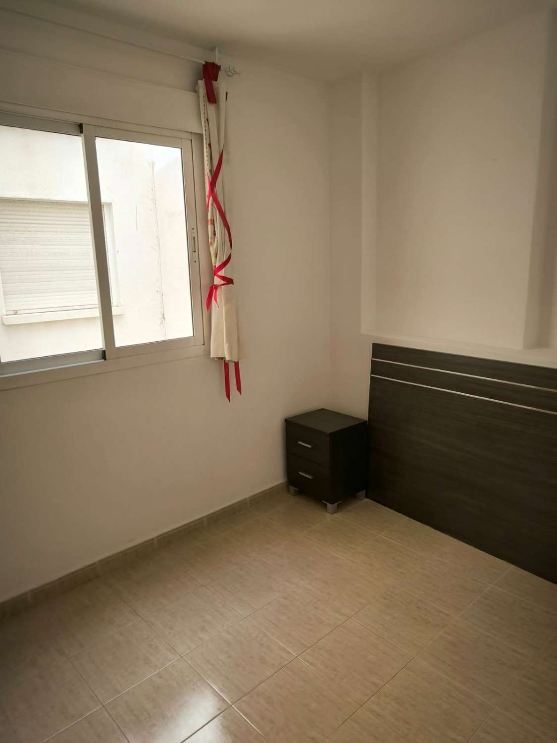 APARTAMENTO CÉNTRICO CON GARAJE, PISCINA Y TRASTERO EN TORREVIEJA