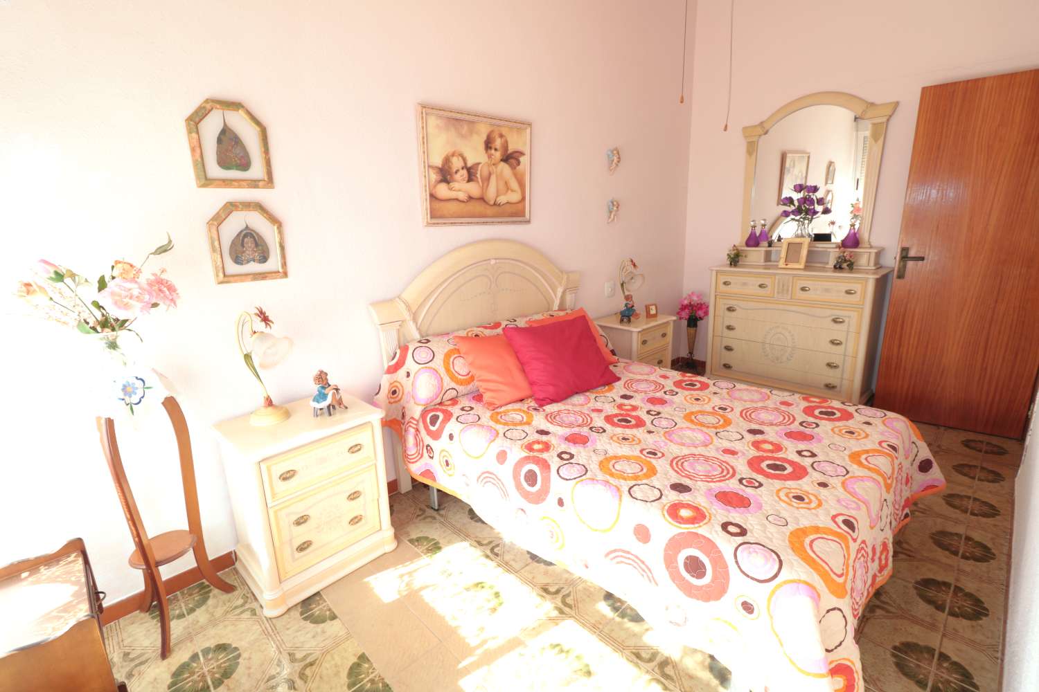 CORNER TOWNHOUSE 150 METERS FROM THE BEACH IN ACEQUIÓN – TORREVIEJA