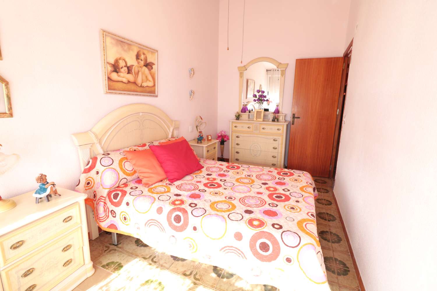 CORNER TOWNHOUSE 150 METERS FROM THE BEACH IN ACEQUIÓN – TORREVIEJA