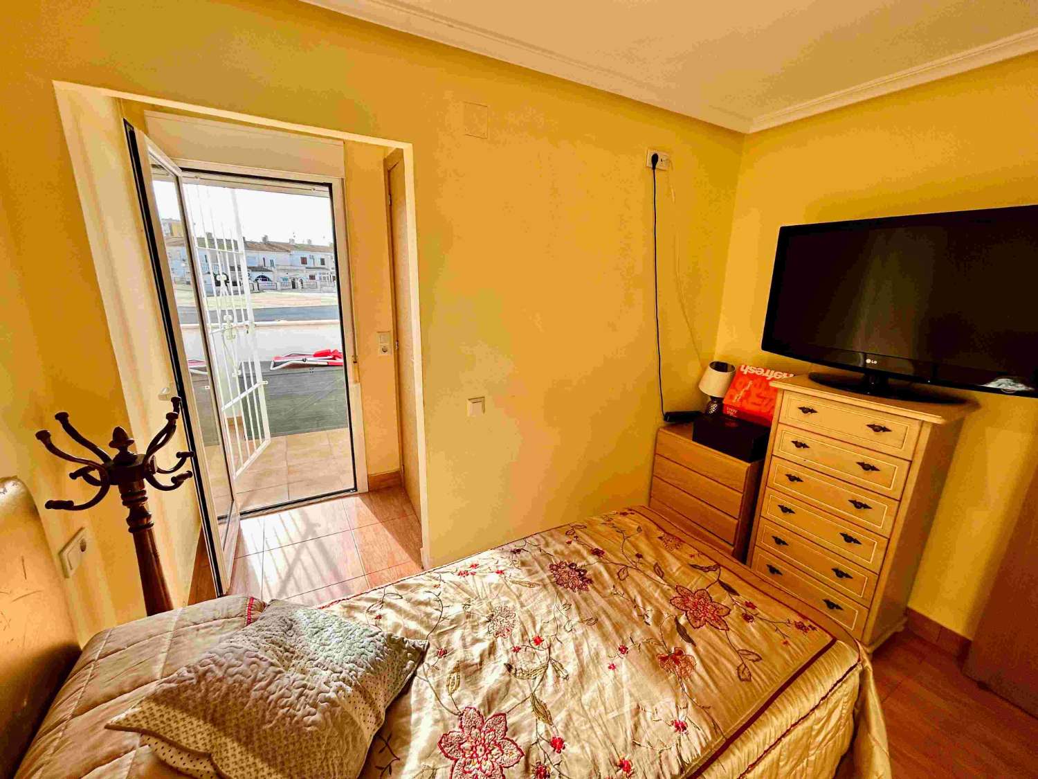 SPECTACULAR CORNER TOWNHOUSE WITH EVERYTHING YOU DREAM OF, STEPS FROM THE SEA