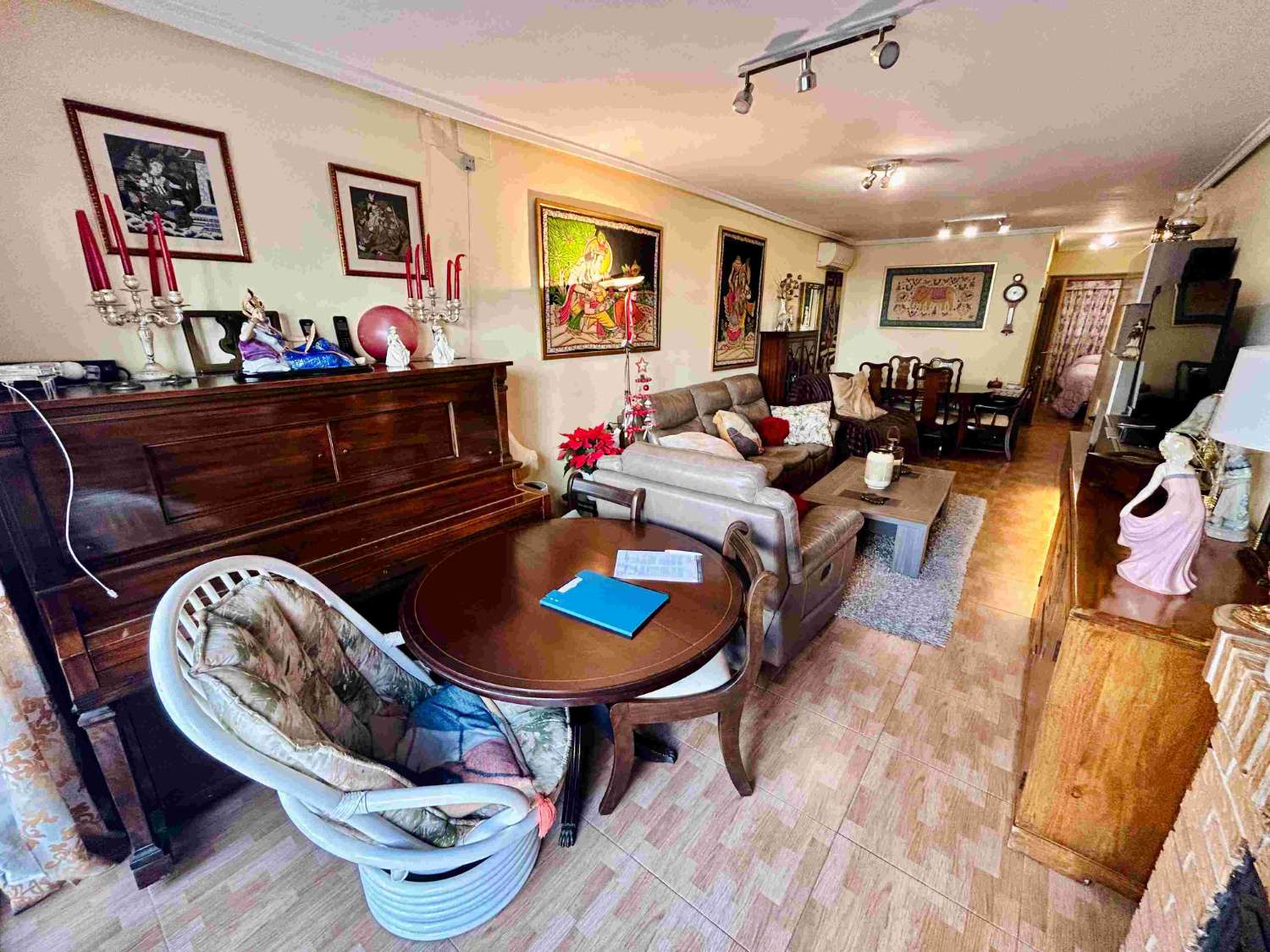 SPECTACULAR CORNER TOWNHOUSE WITH EVERYTHING YOU DREAM OF, STEPS FROM THE SEA
