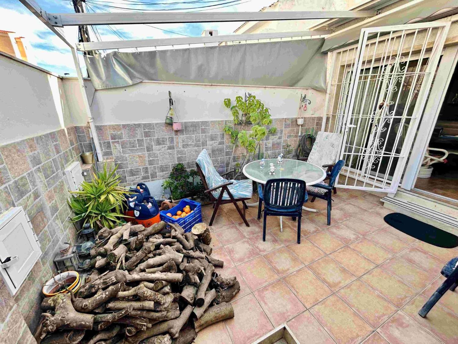 SPECTACULAR CORNER TOWNHOUSE WITH EVERYTHING YOU DREAM OF, STEPS FROM THE SEA