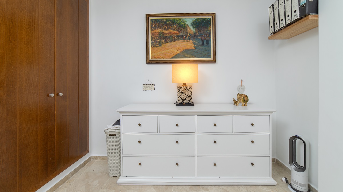 APARTAMENTO CON TERRAZA Y VISTAS A LA PISCINA EN RESIDENCIAL DE LUJO “LA ENTRADA”, PUNTA PRIMA