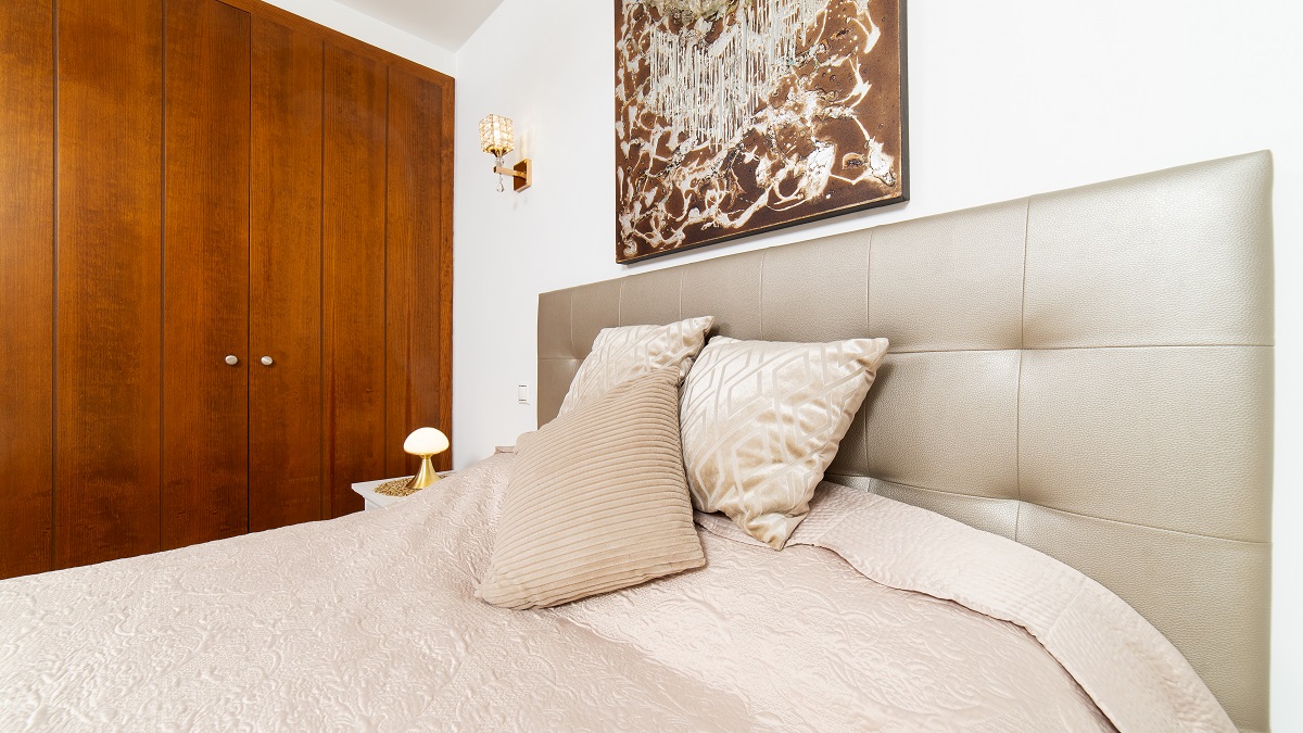 APARTAMENTO CON TERRAZA Y VISTAS A LA PISCINA EN RESIDENCIAL DE LUJO “LA ENTRADA”, PUNTA PRIMA