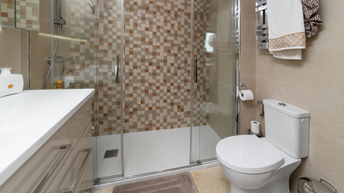 APARTAMENTO CON TERRAZA Y VISTAS A LA PISCINA EN RESIDENCIAL DE LUJO “LA ENTRADA”, PUNTA PRIMA