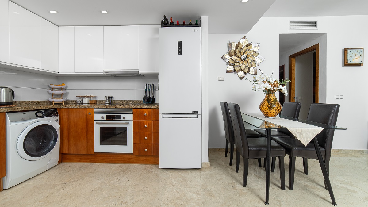 APARTAMENTO CON TERRAZA Y VISTAS A LA PISCINA EN RESIDENCIAL DE LUJO “LA ENTRADA”, PUNTA PRIMA
