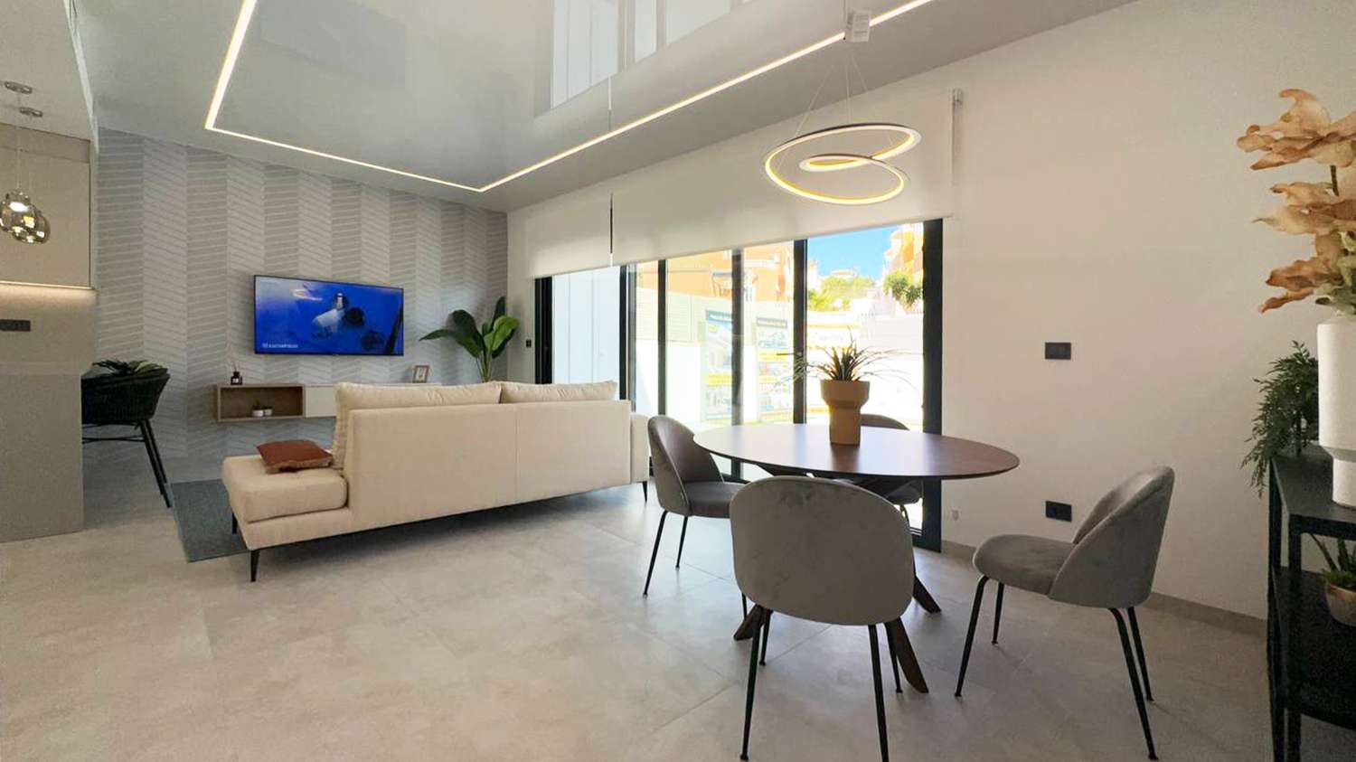 KEY ON THE COSTA BLANCA: MODERN VILLA FOR SALE DIRECT FROM THE DEVELOPER – NO COMMISSIONS!