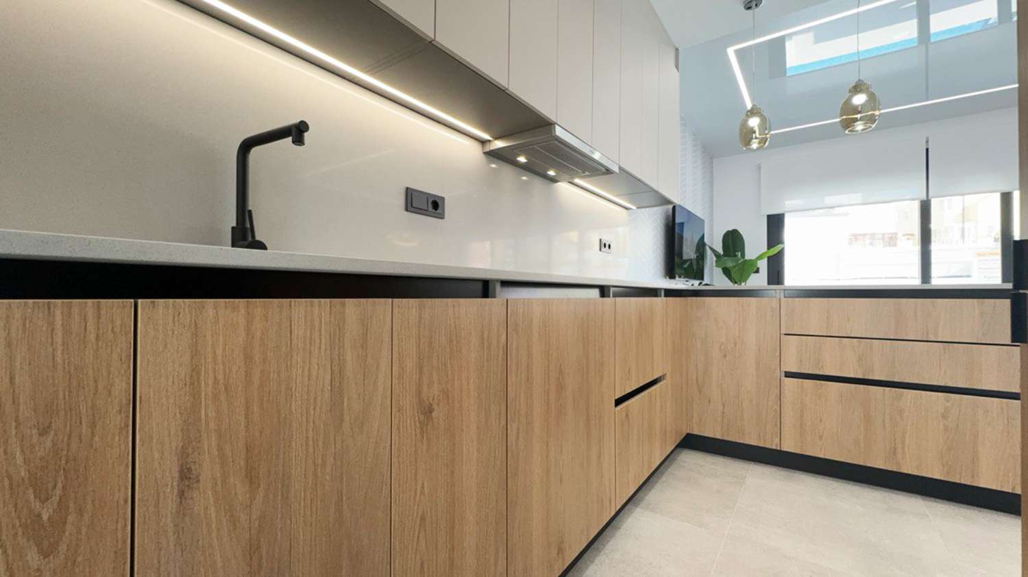 KEY ON THE COSTA BLANCA: MODERN VILLA FOR SALE DIRECT FROM THE DEVELOPER – NO COMMISSIONS!