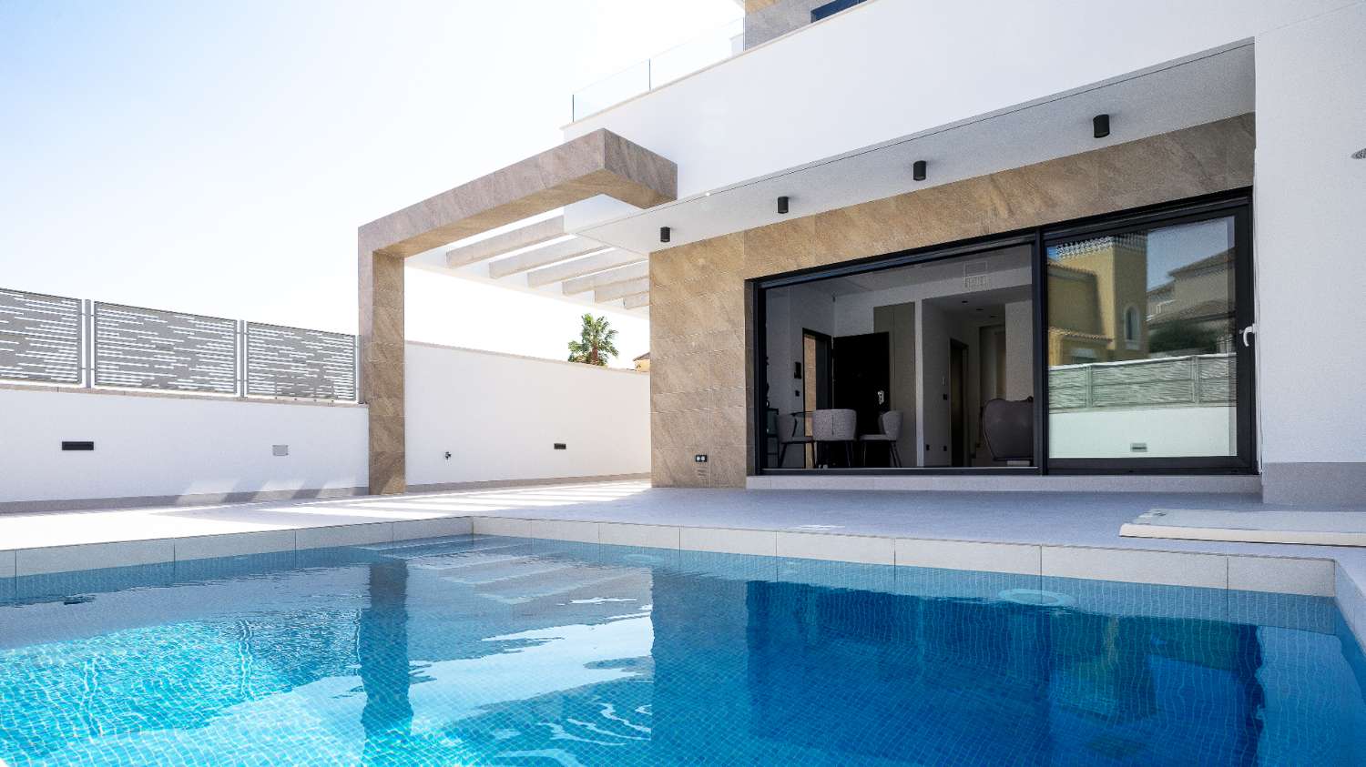 KEY ON THE COSTA BLANCA: MODERN VILLA FOR SALE DIRECT FROM THE DEVELOPER – NO COMMISSIONS!