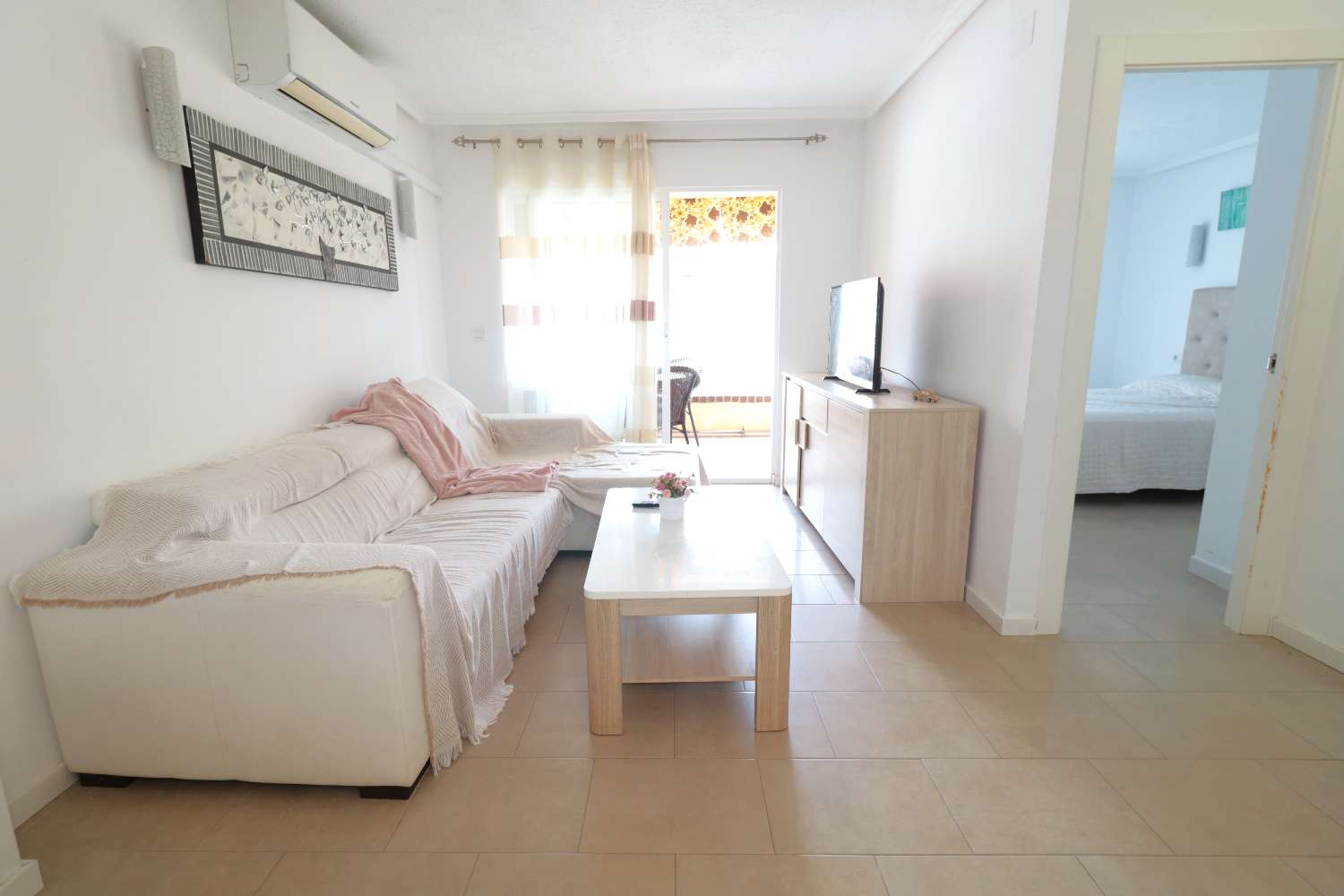 RENOVIERTES PENTHOUSE 150 METER VON PLAYA DEL CURA IN TORREVIEJA ENTFERNT