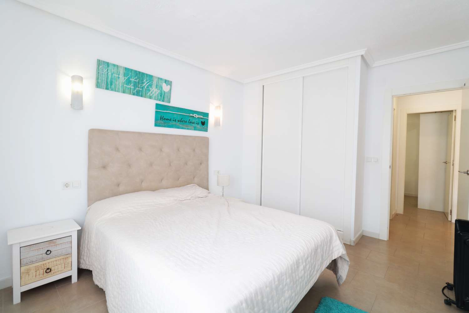 RENOVIERTES PENTHOUSE 150 METER VON PLAYA DEL CURA IN TORREVIEJA ENTFERNT