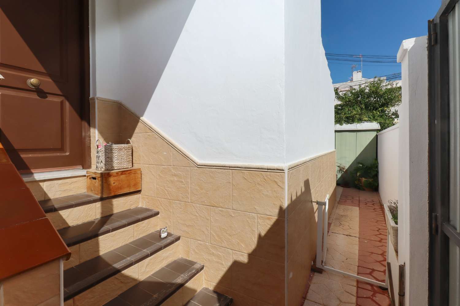CHARMERENDE DUPLEX MED PRIVAT HAVE OG JACUZZI I RESIDENCIAL CALAS BLANCAS – TORREVIEJA