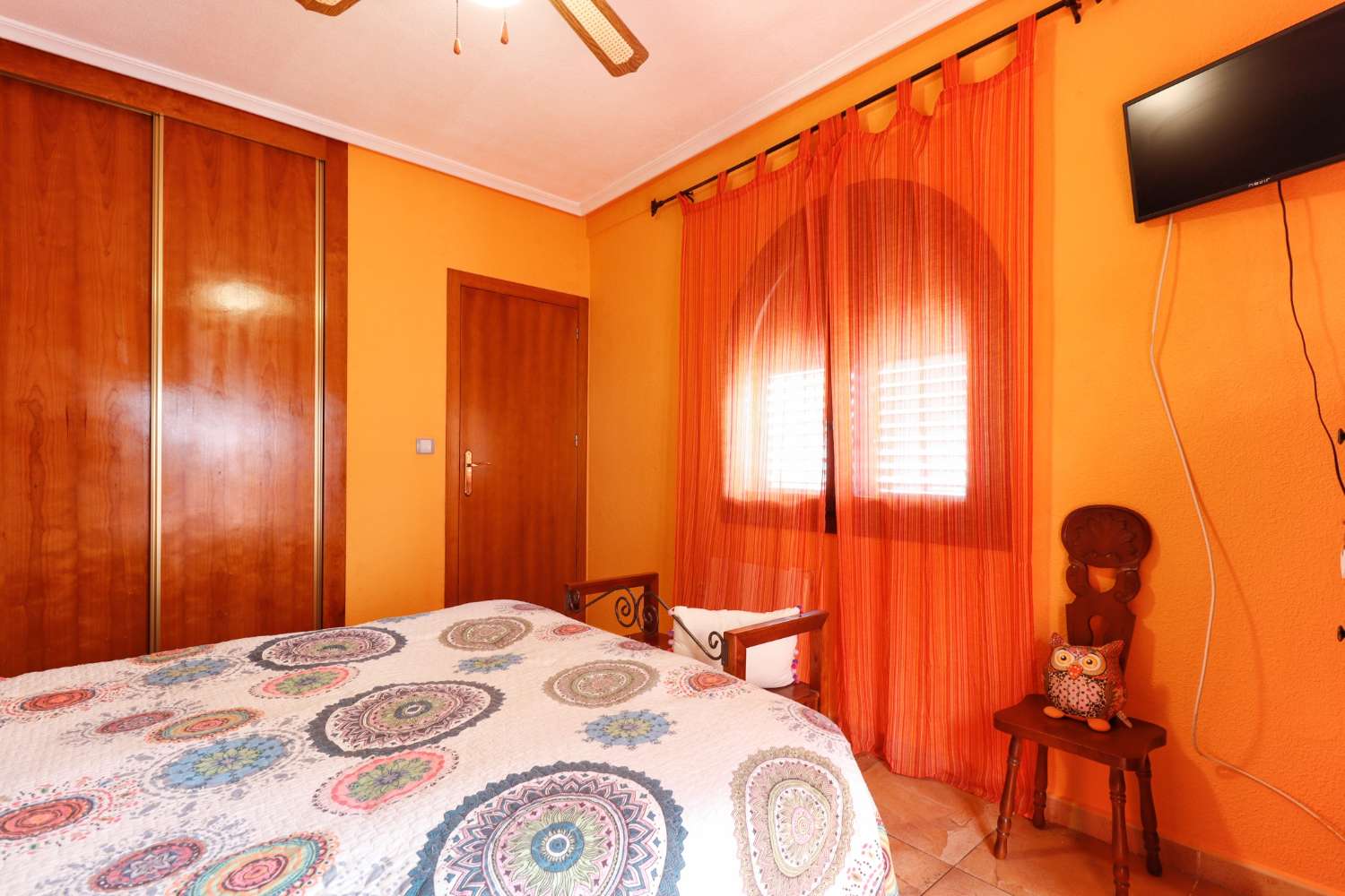 CHARMERENDE DUPLEX MED PRIVAT HAVE OG JACUZZI I RESIDENCIAL CALAS BLANCAS – TORREVIEJA
