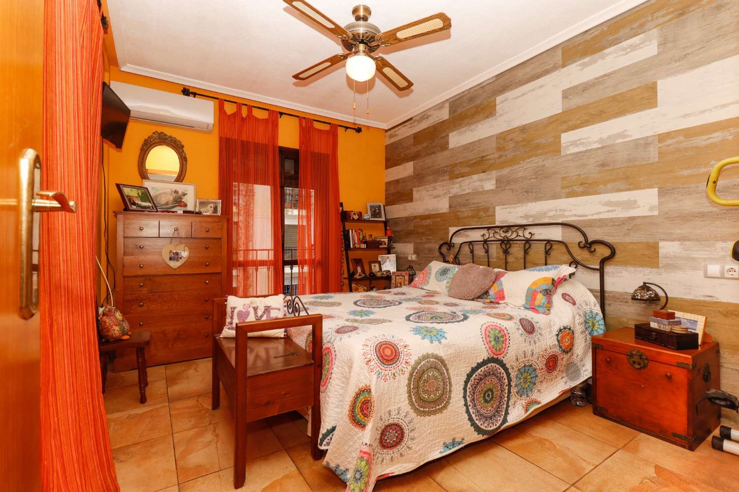 CHARMERENDE DUPLEX MED PRIVAT HAVE OG JACUZZI I RESIDENCIAL CALAS BLANCAS – TORREVIEJA