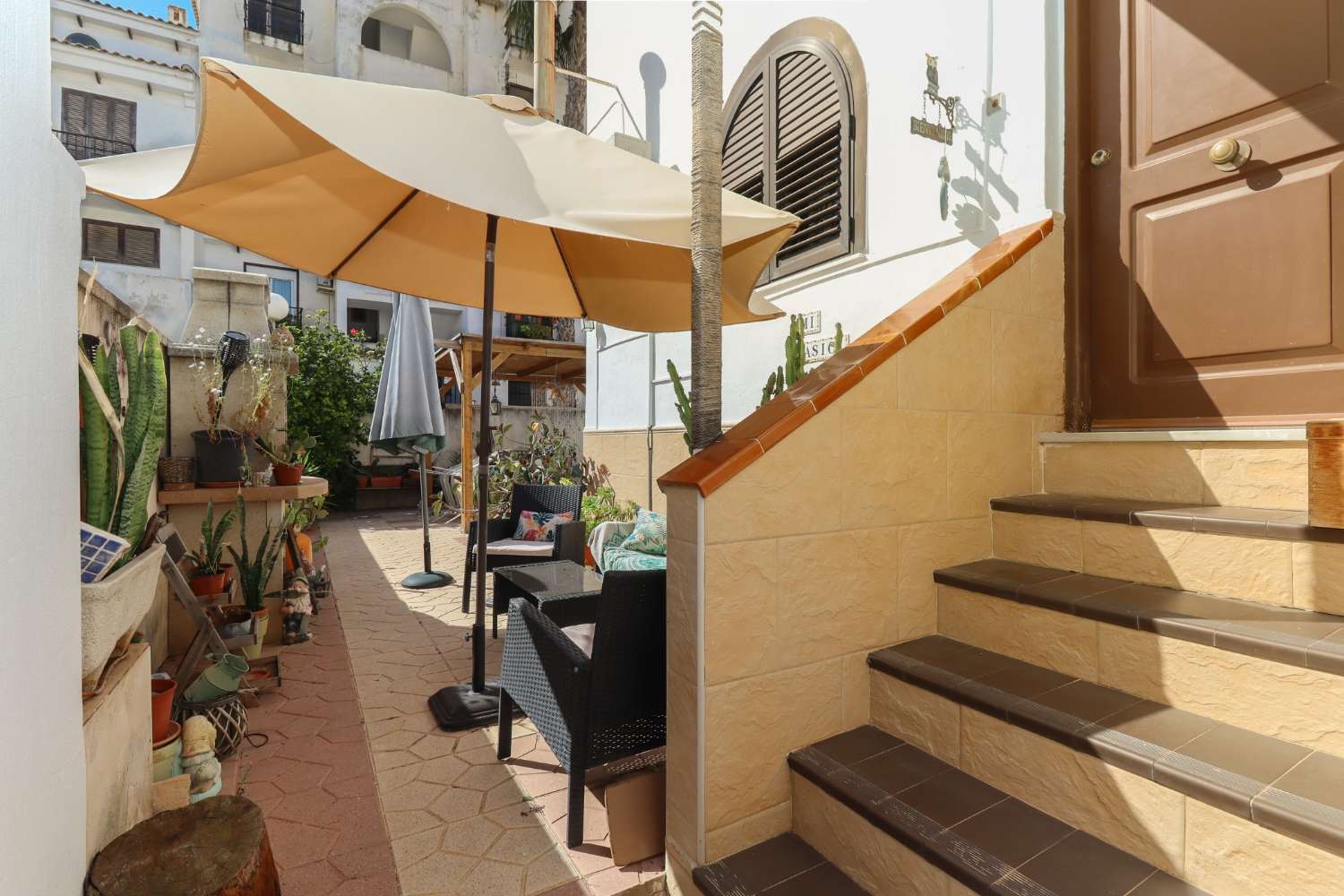 CHARMERENDE DUPLEX MED PRIVAT HAVE OG JACUZZI I RESIDENCIAL CALAS BLANCAS – TORREVIEJA