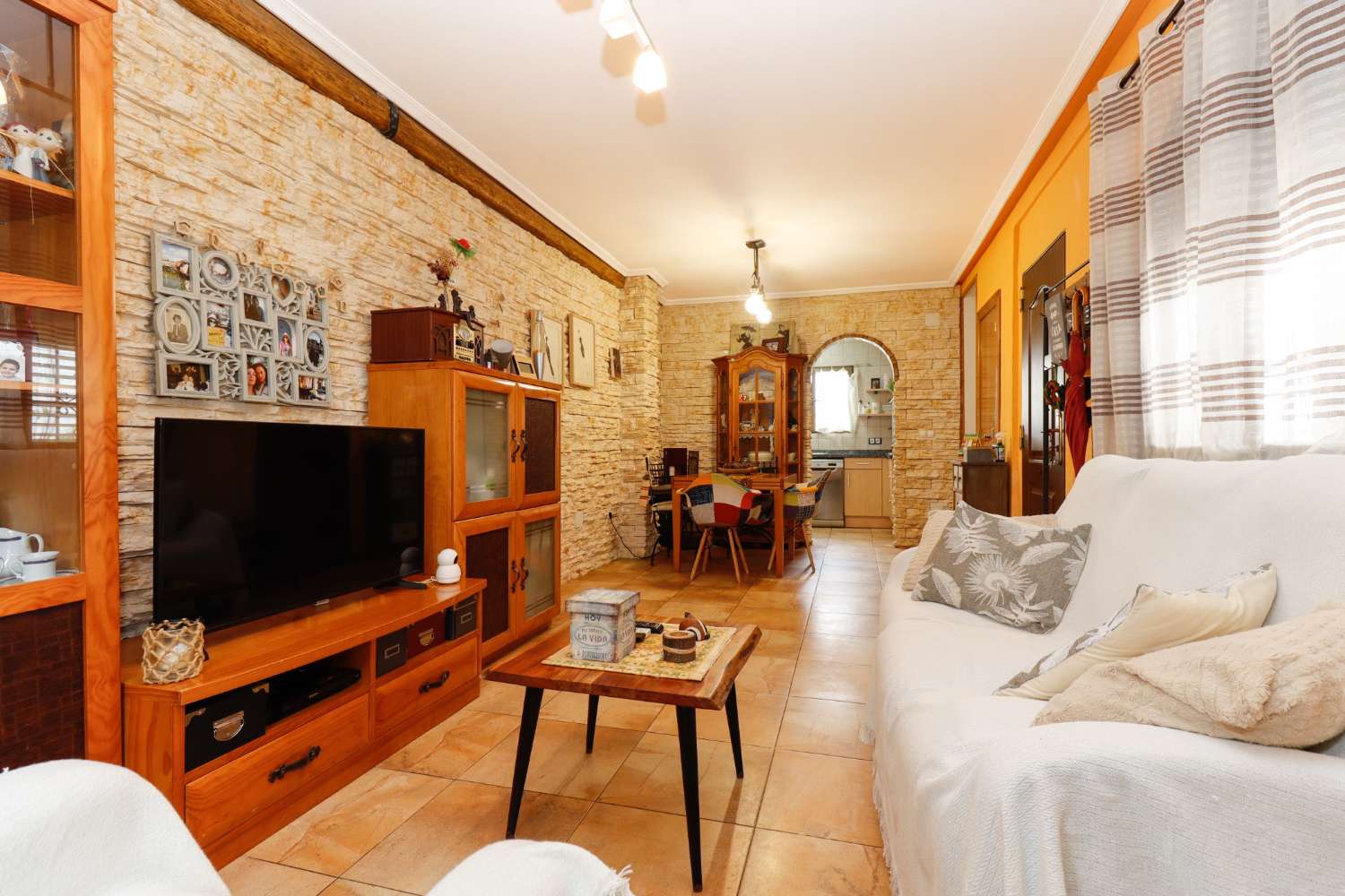 CHARMERENDE DUPLEX MED PRIVAT HAVE OG JACUZZI I RESIDENCIAL CALAS BLANCAS – TORREVIEJA
