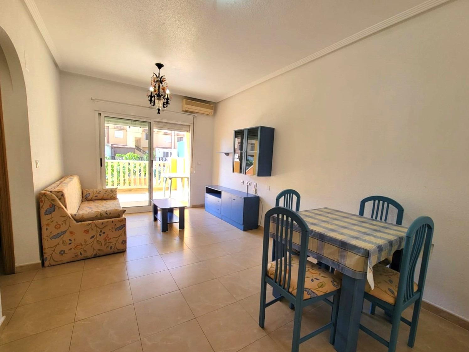 MEZZANIN LEJLIGHED MED PRIVAT HAVE, TERRASSE, SWIMMINGPOOL OG PARKERINGSPLADS 20 MINUTTER FRA LA MATA BEACH
