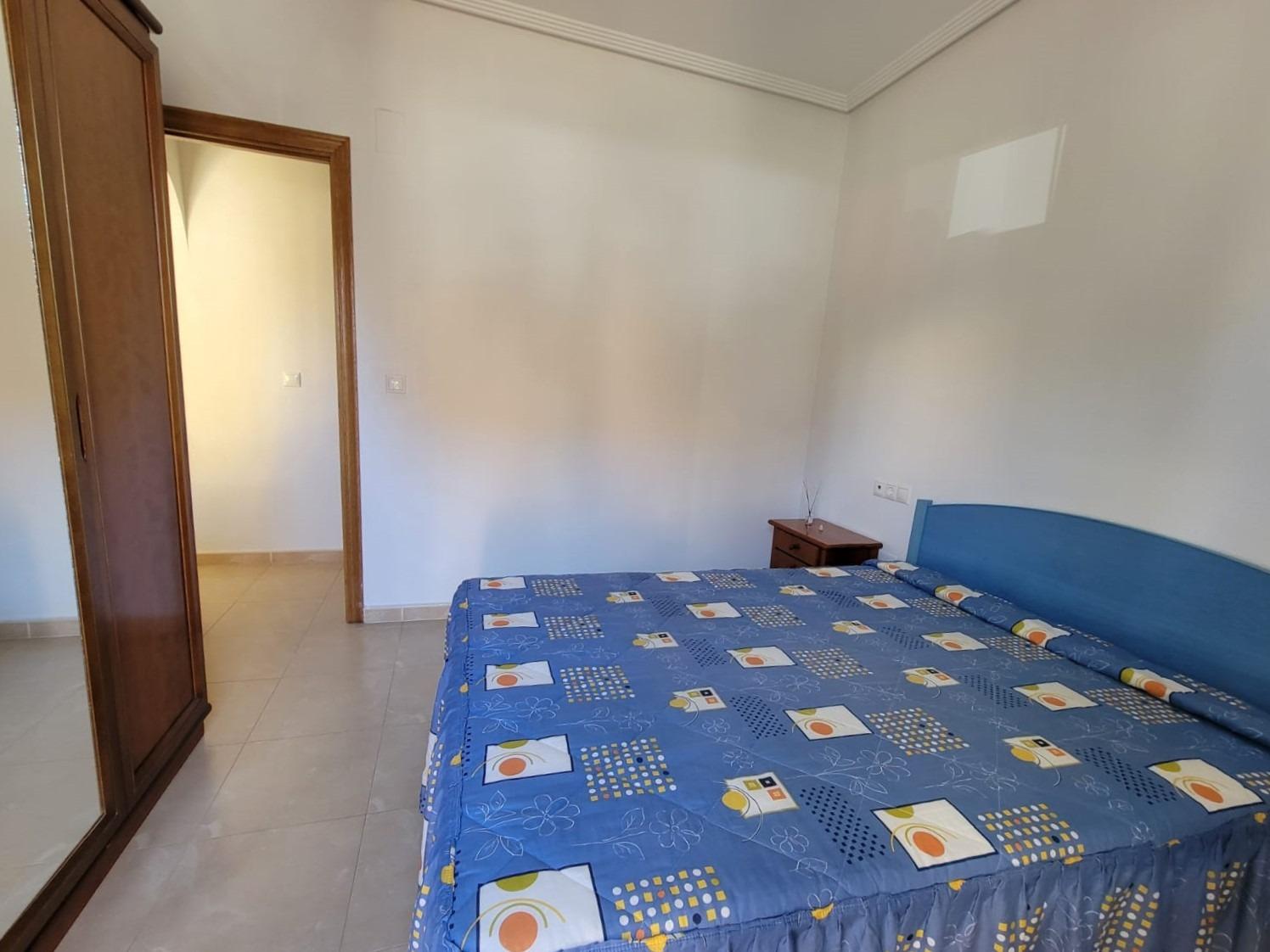 MEZZANIN LEJLIGHED MED PRIVAT HAVE, TERRASSE, SWIMMINGPOOL OG PARKERINGSPLADS 20 MINUTTER FRA LA MATA BEACH