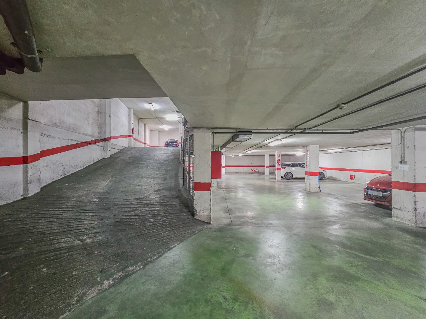 MØBLERET LEJLIGHED MED GARAGE 350 METER FRA PLAYA DEL CURA