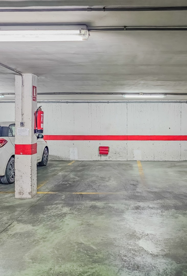 MØBLERET LEJLIGHED MED GARAGE 350 METER FRA PLAYA DEL CURA