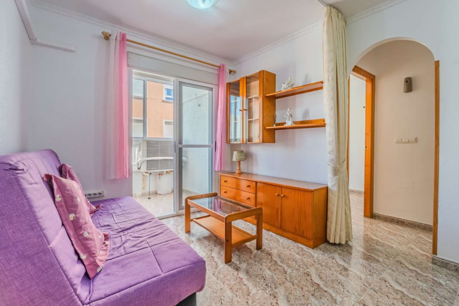 MØBLERET LEJLIGHED MED GARAGE 350 METER FRA PLAYA DEL CURA