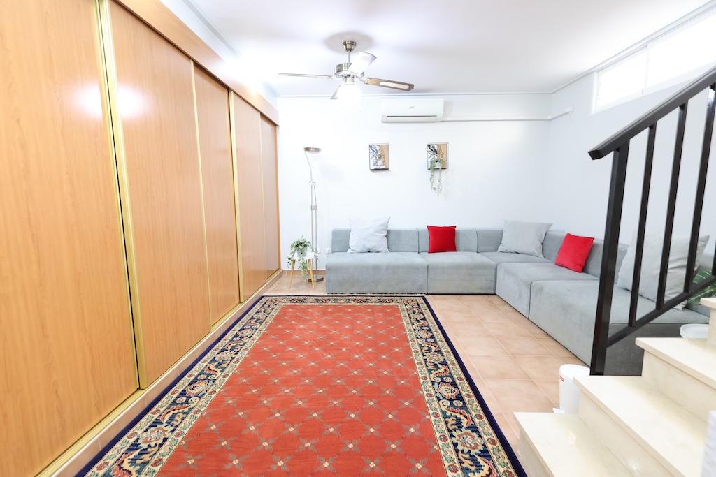 VILLA INDIVIDUELLE ORIENTÉE PLEIN SUD AVEC SOUS-SOL ET PISCINE COMMUNE – LOMAS DE CABO ROIG