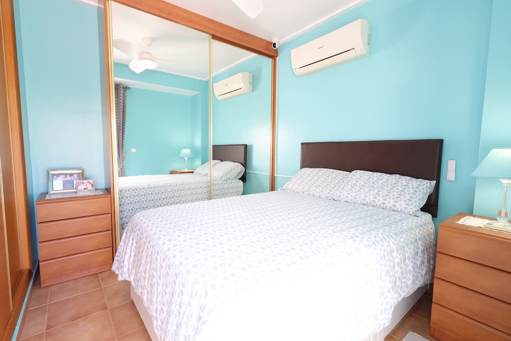 VILLA INDIVIDUELLE ORIENTÉE PLEIN SUD AVEC SOUS-SOL ET PISCINE COMMUNE – LOMAS DE CABO ROIG