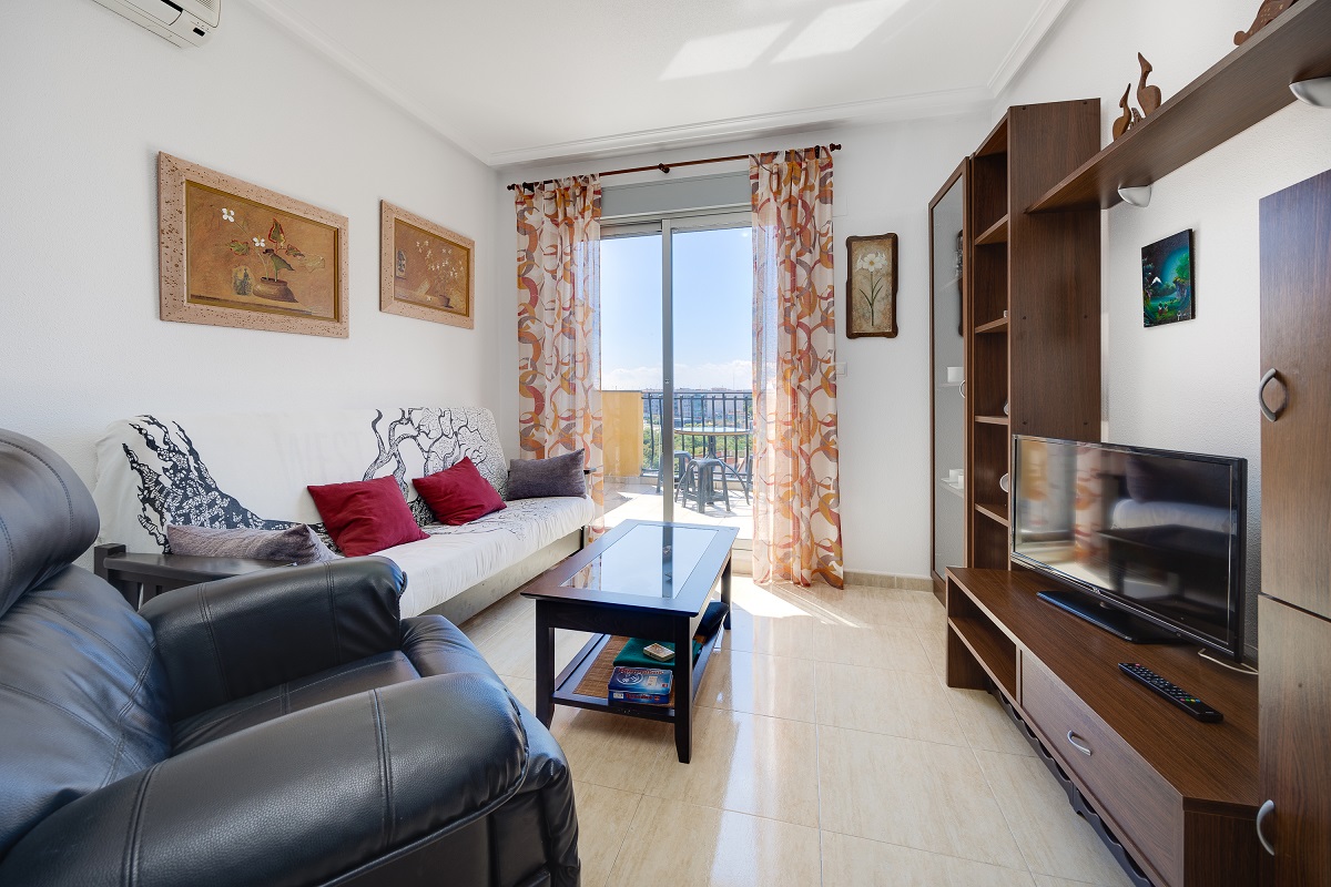 ATTICO LUMINOSO A 300 METRI DAL MARE A TORREVIEJA - GODITI L'AUTENTICO STILE DI VITA MEDITERRANEO