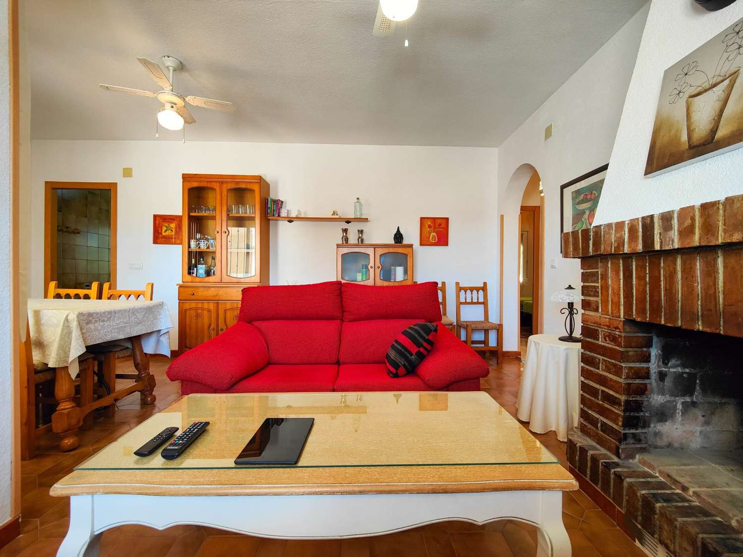 RENOVERET BUNGALOW I STUEETAGEN, SYDVENDT, MED STOR HAVE I LA REGIA - ORIHUELA COSTA