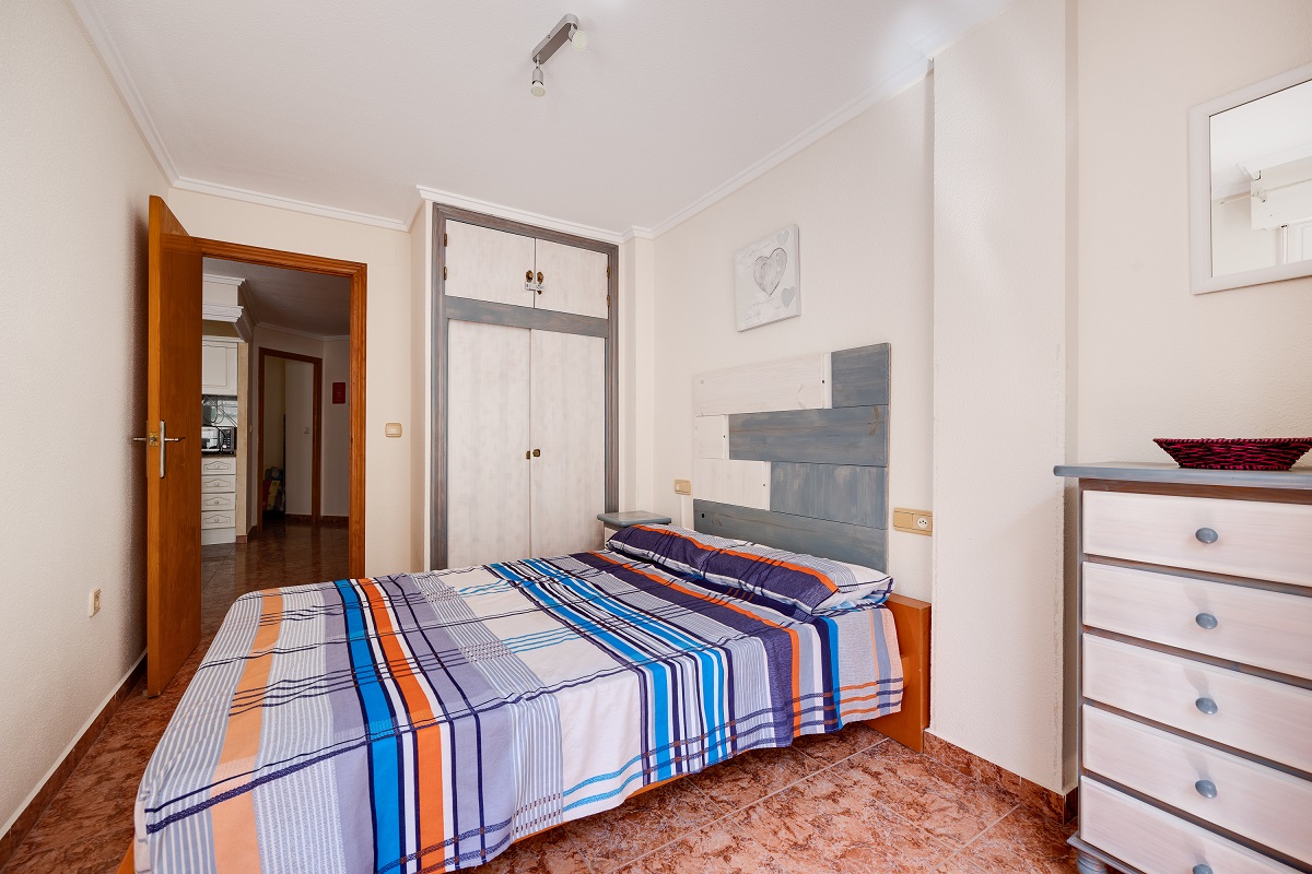 ENCANTADOR APARTAMENTO CON PISCINA, PARKING Y LICENCIA TURÍSTICA