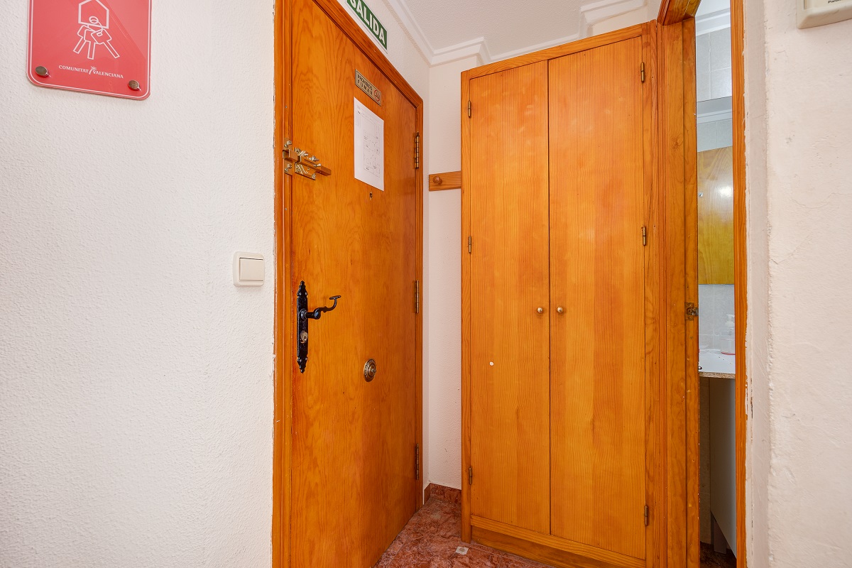 ENCANTADOR APARTAMENTO CON PISCINA, PARKING Y LICENCIA TURÍSTICA
