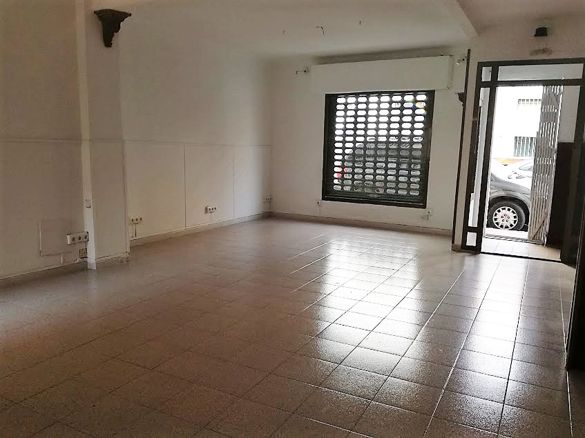 SALE OF COMMERCIAL OR OFFICE IN THE HEART OF TORREVIEJA