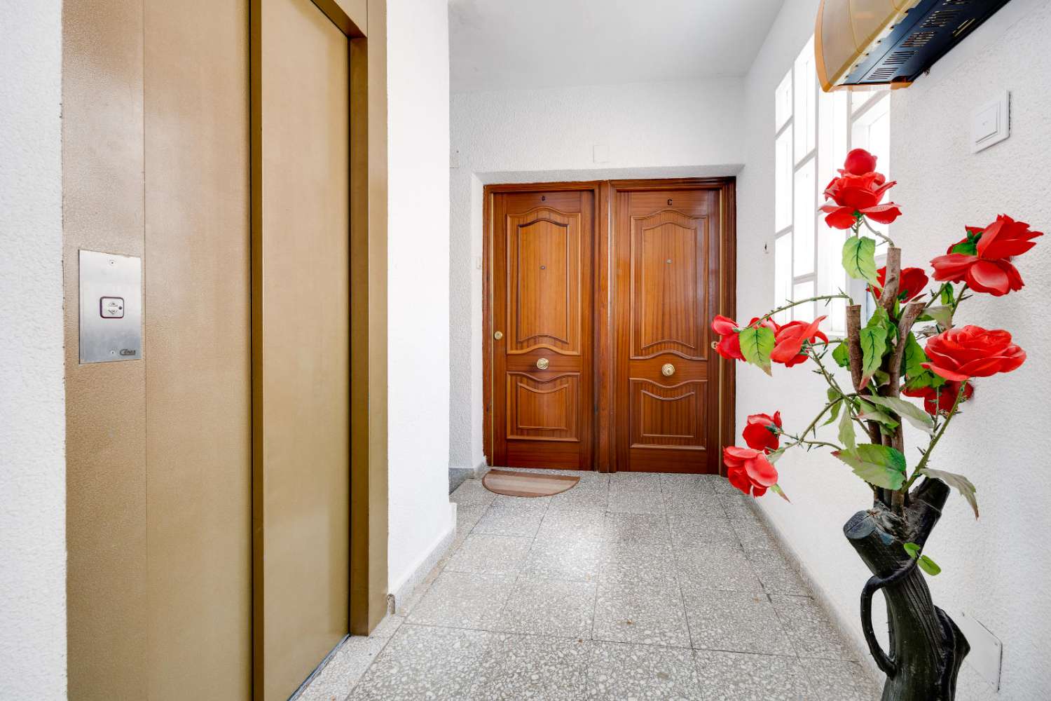 PENTHOUSE SNŮ V PUNTA PRIMA S VELKOU TERASOU, BAZÉNEM A EXKLUZIVNÍMI SPOLEČNÝMI PROSTORY
