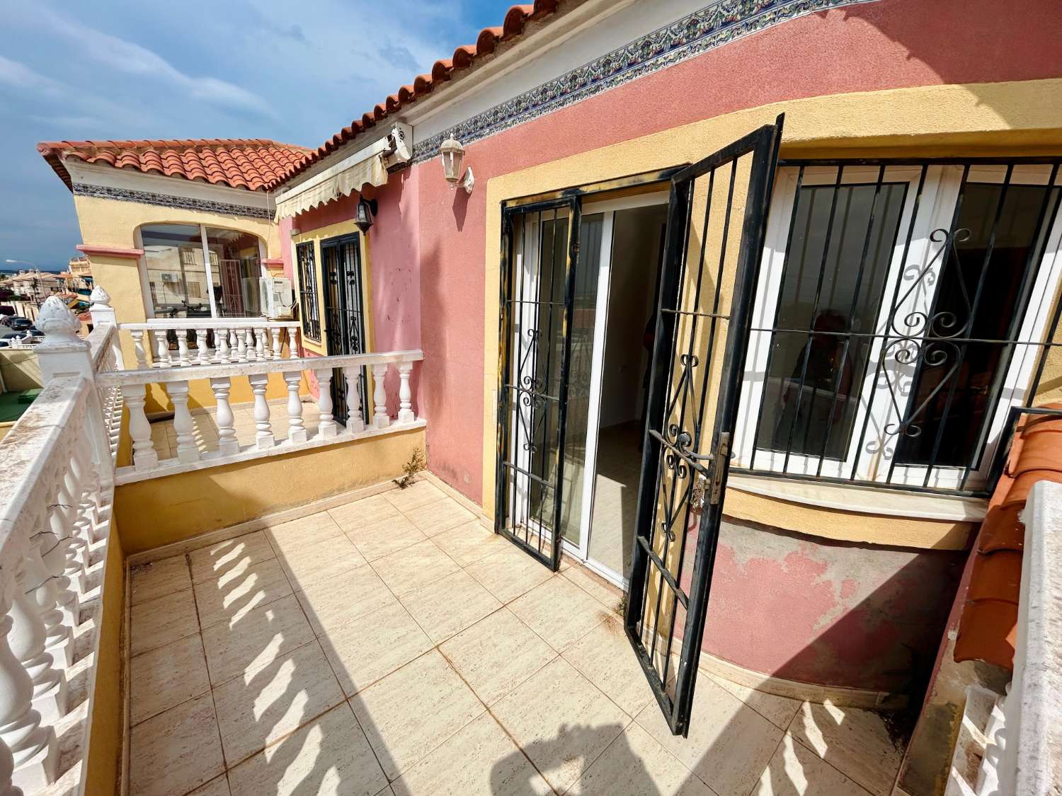 COZY HOUSE FOR SALE IN EL CHAPARRAL – TORREVIEJA