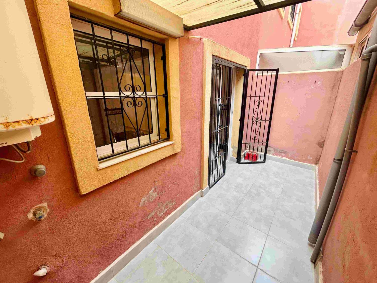 COZY HOUSE FOR SALE IN EL CHAPARRAL – TORREVIEJA