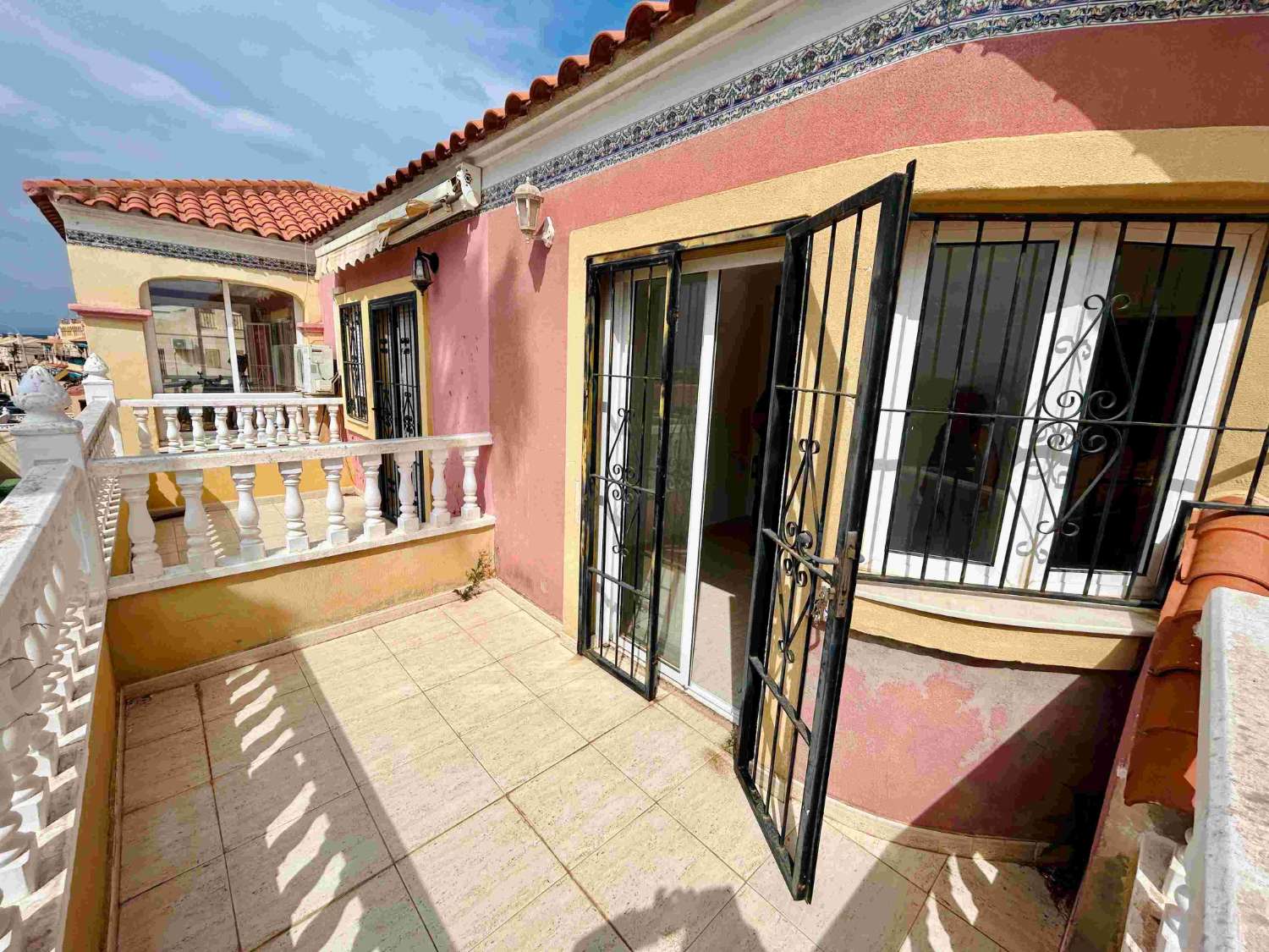 COZY HOUSE FOR SALE IN EL CHAPARRAL – TORREVIEJA