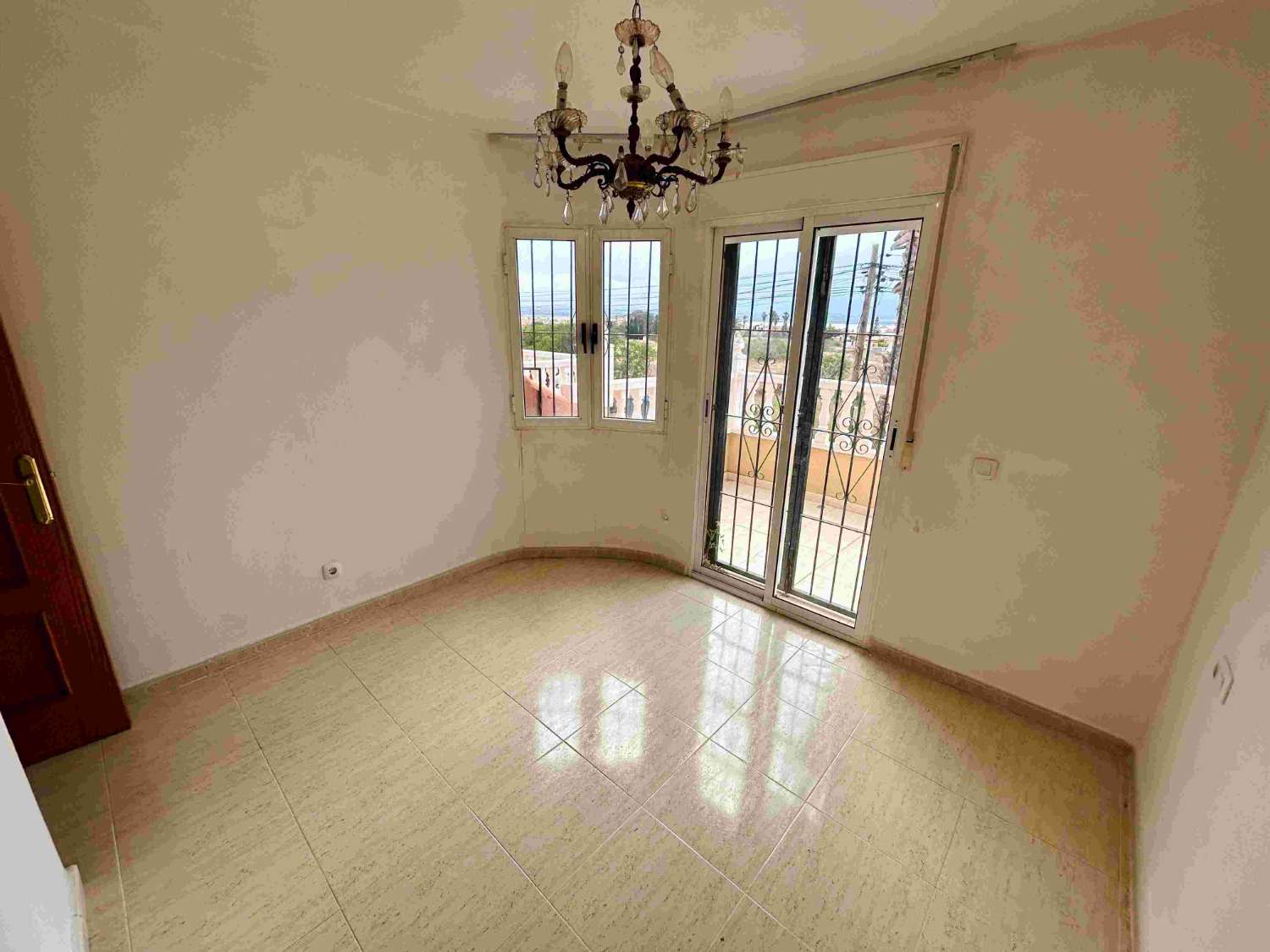 COZY HOUSE FOR SALE IN EL CHAPARRAL – TORREVIEJA
