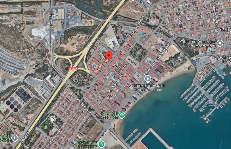 托雷维耶哈 – ACEQUIÓN 区的商业场所，距离海滩仅 250 米