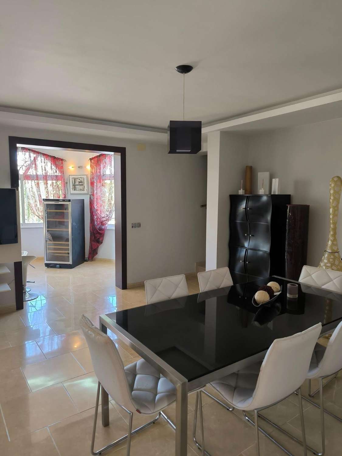 فيلا عائلية مذهلة مع حديقة شبه استوائية ومسبح خاص في لا سييستا – TORREVIEJA