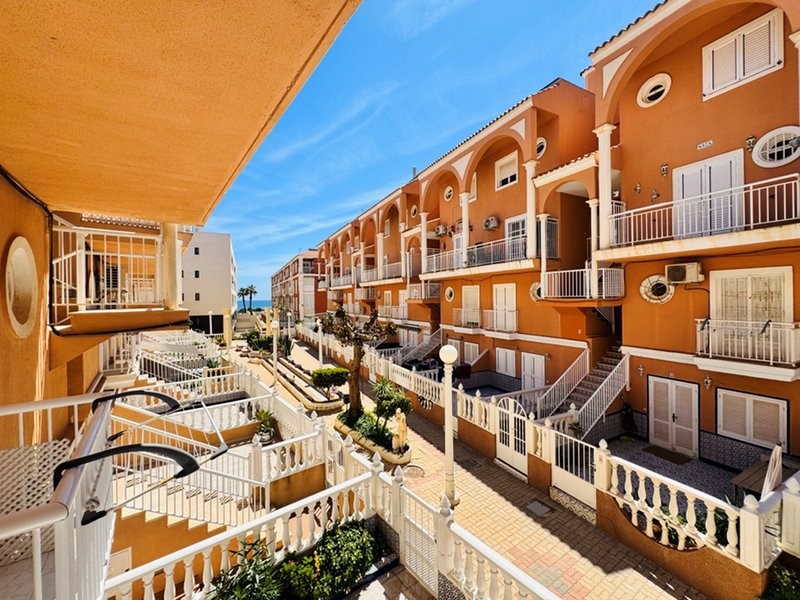 位于拉马塔 （LA MATA） 的完美复式公寓，可欣赏泳池、花园和海景