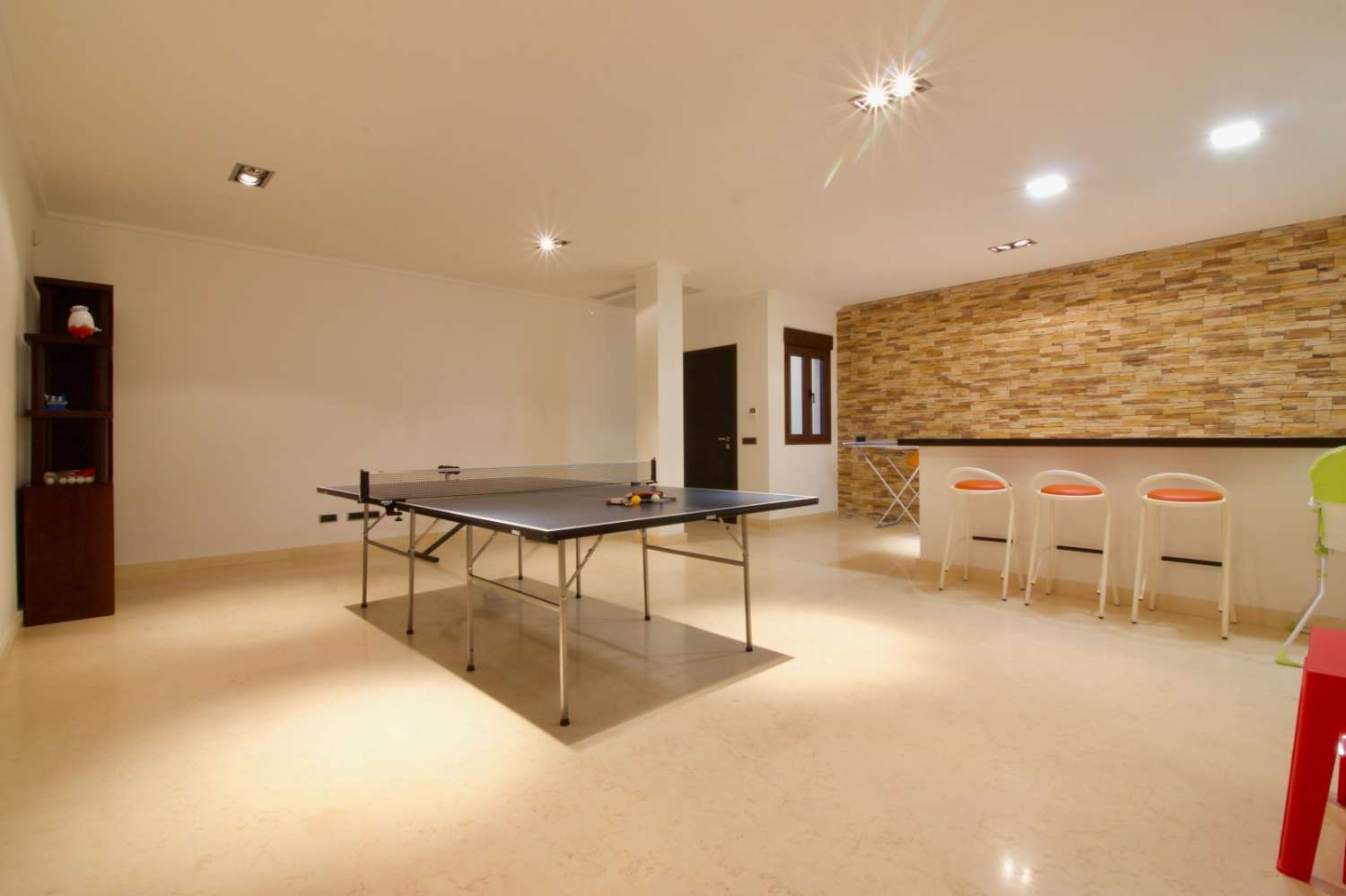 LUXURY VILLA IN CABO ROIG WITH A PLOT OF 1,095 m², PRIVATE POOL AND HIGH-END FINISHES