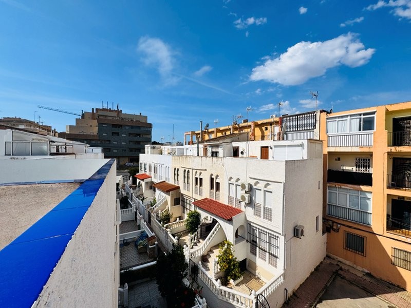 CORNER SEMI-DETACHED DUPLEX JUST 300 METERS FROM THE BEACH IN THE CENTER OF LA MATA