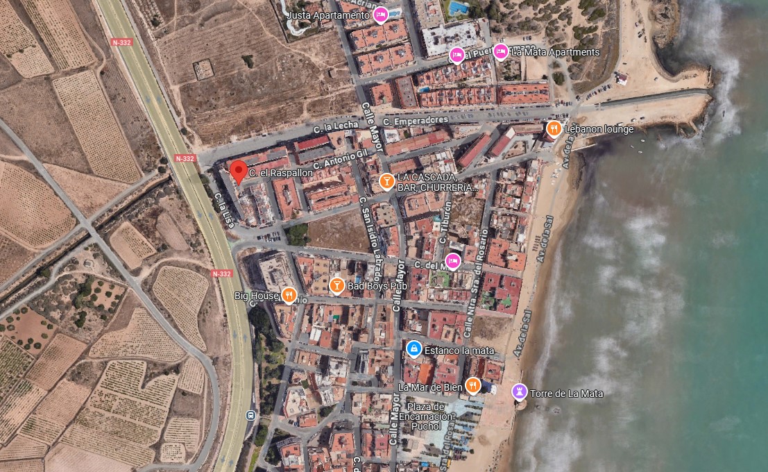 CORNER SEMI-DETACHED DUPLEX JUST 300 METERS FROM THE BEACH IN THE CENTER OF LA MATA